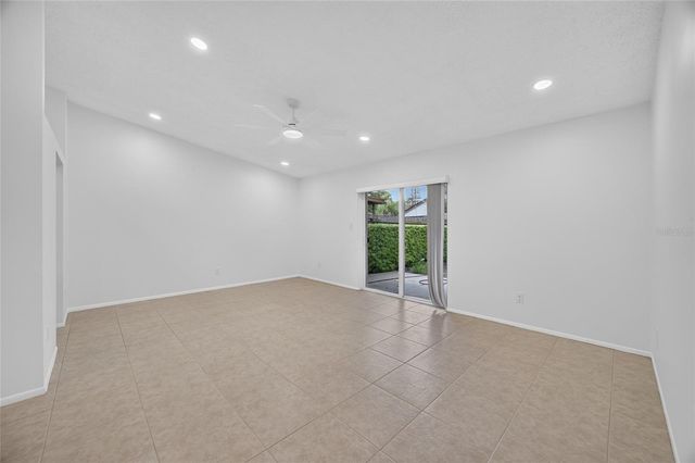 102 EDGEWATER CIRCLE, Sanford, FL 32773