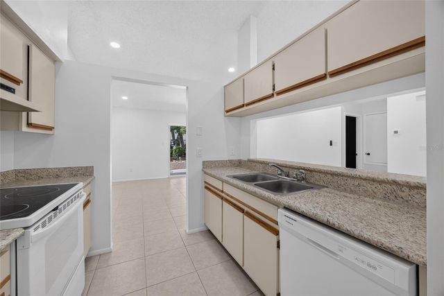 102 EDGEWATER CIRCLE, Sanford, FL 32773