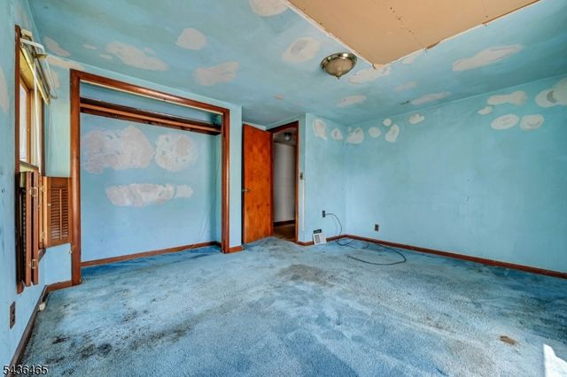 21 Butler Pl, Wanaque Boro, NJ 07420