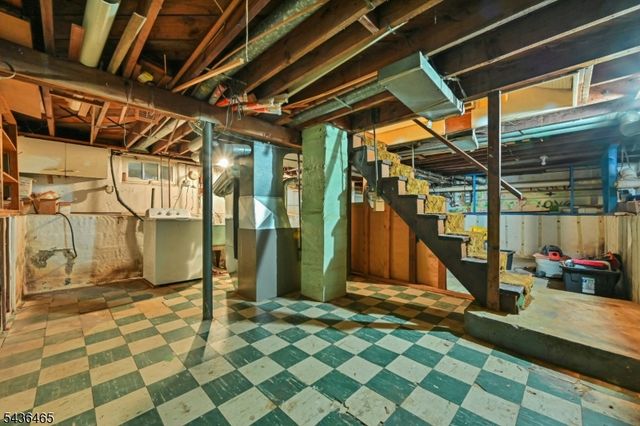 21 Butler Pl, Wanaque Boro, NJ 07420
