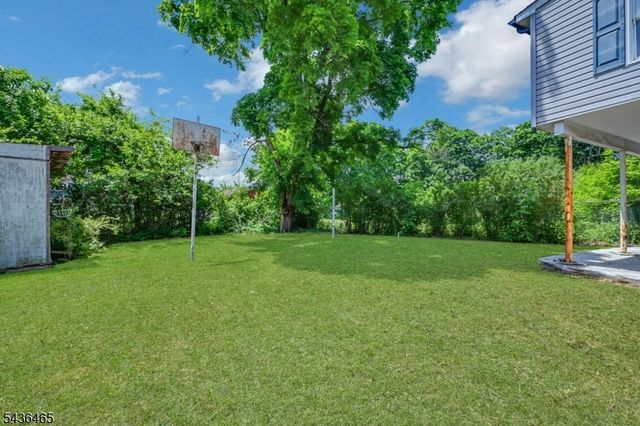 21 Butler Pl, Wanaque Boro, NJ 07420