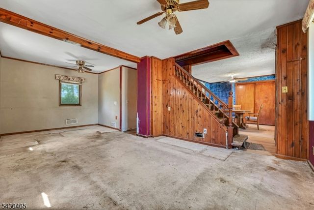 21 Butler Pl, Wanaque Boro, NJ 07420