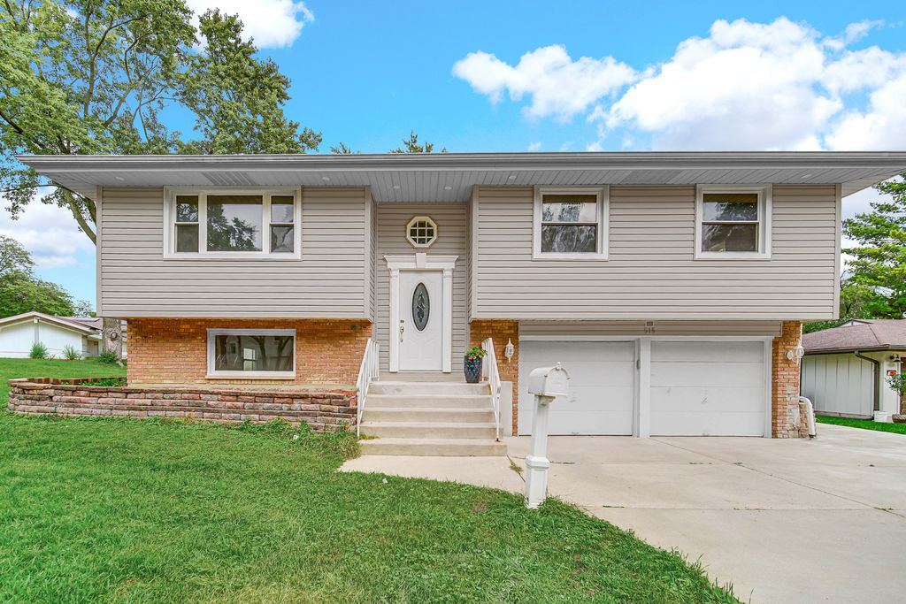 515 Falmouth Lane, Schaumburg, IL 60193 — exterior