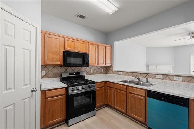 1947 Lakeshore Overlook Circle NW, Kennesaw, GA 30152