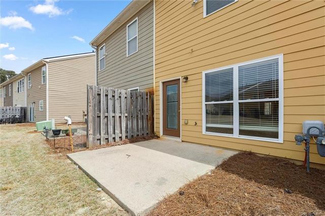 1947 Lakeshore Overlook Circle NW, Kennesaw, GA 30152