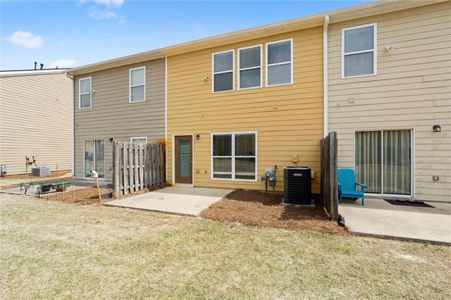 1947 Lakeshore Overlook Circle NW, Kennesaw, GA 30152