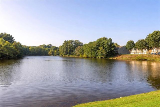 1947 Lakeshore Overlook Circle NW, Kennesaw, GA 30152