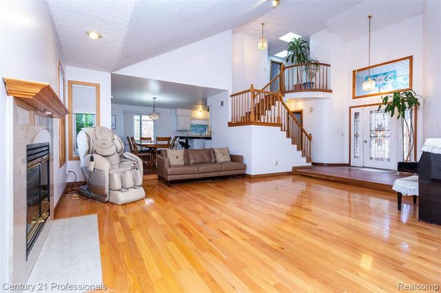 6241 Smithfield Drive, Troy, MI 48085
