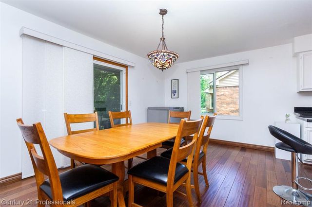 6241 Smithfield Drive, Troy, MI 48085