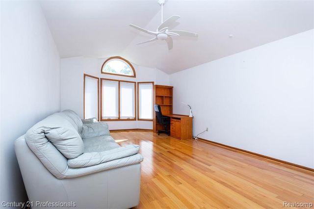 6241 Smithfield Drive, Troy, MI 48085