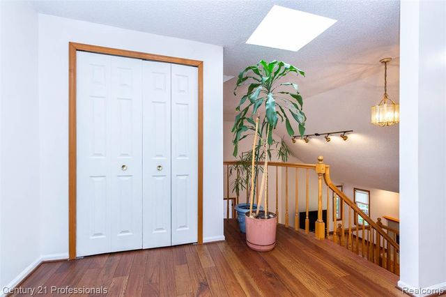 6241 Smithfield Drive, Troy, MI 48085