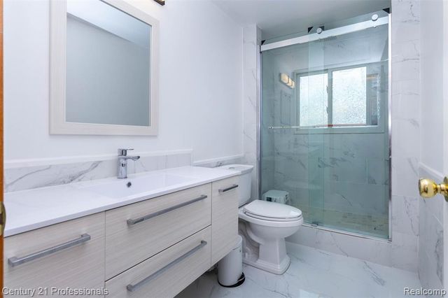 6241 Smithfield Drive, Troy, MI 48085