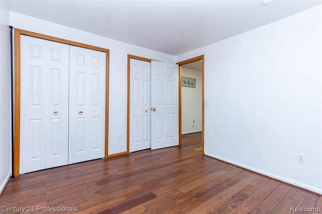 6241 Smithfield Drive, Troy, MI 48085