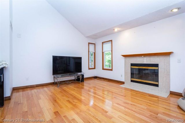 6241 Smithfield Drive, Troy, MI 48085