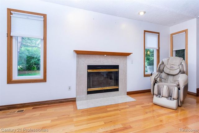 6241 Smithfield Drive, Troy, MI 48085