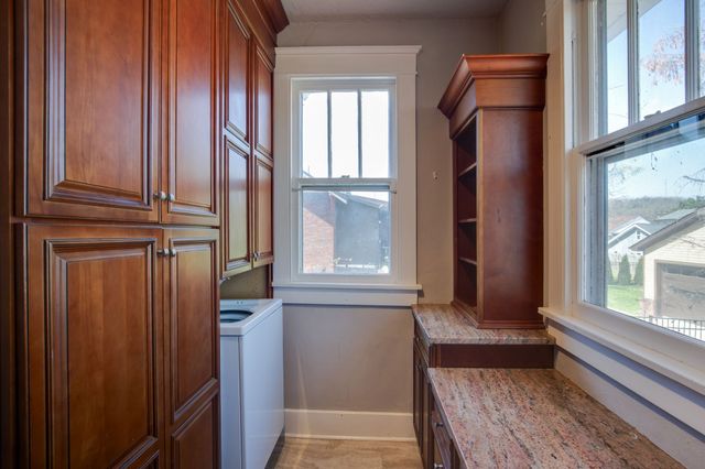 1031 Maynor Ave, Nashville, TN 37216