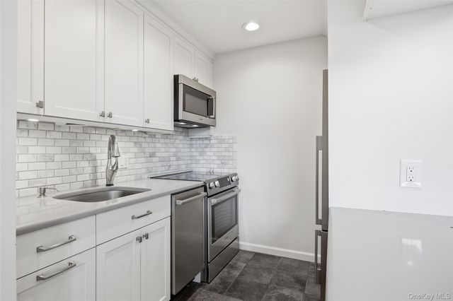 185 W Park Avenue 518, Long Beach, NY 11561