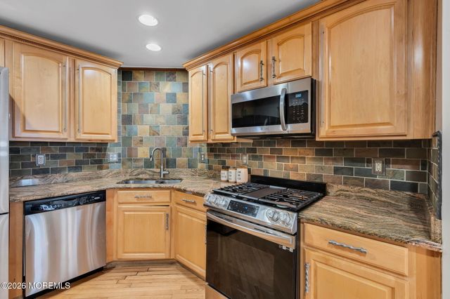 29 Hanna Lane 277, Laurence Harbor, NJ 08879
