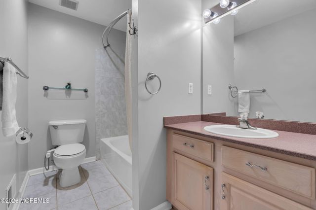 29 Hanna Lane 277, Laurence Harbor, NJ 08879