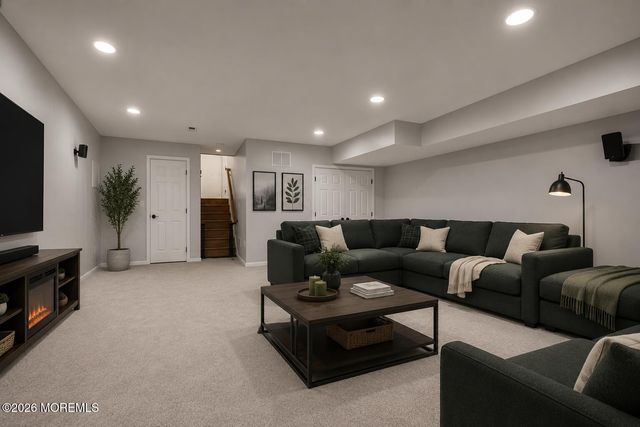 29 Hanna Lane 277, Laurence Harbor, NJ 08879