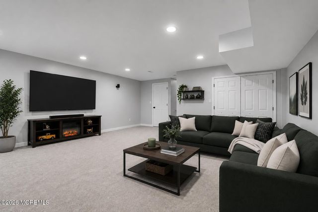 29 Hanna Lane 277, Laurence Harbor, NJ 08879