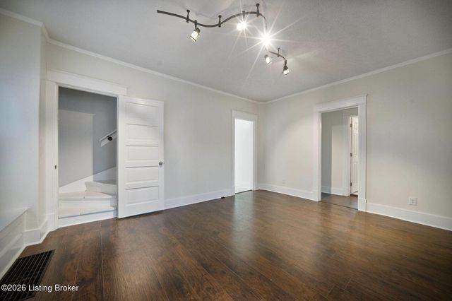 304 S Shawnee Terrace, Louisville, KY 40212