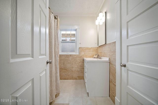 304 S Shawnee Terrace, Louisville, KY 40212