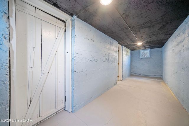 304 S Shawnee Terrace, Louisville, KY 40212