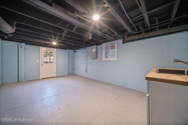 304 S Shawnee Terrace, Louisville, KY 40212