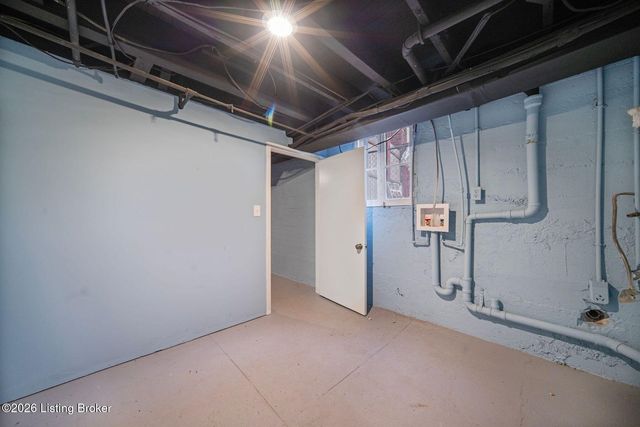 304 S Shawnee Terrace, Louisville, KY 40212