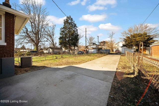 304 S Shawnee Terrace, Louisville, KY 40212