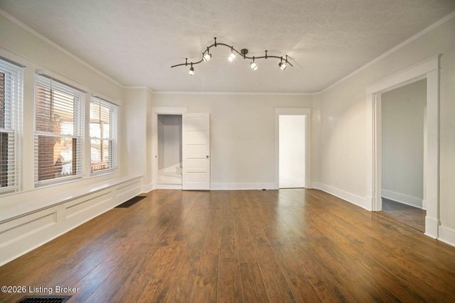 304 S Shawnee Terrace, Louisville, KY 40212