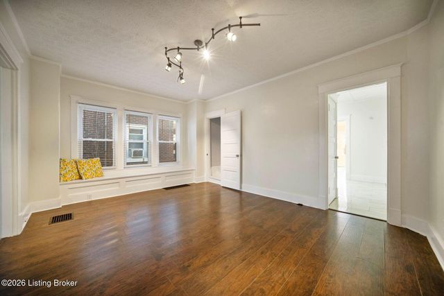 304 S Shawnee Terrace, Louisville, KY 40212