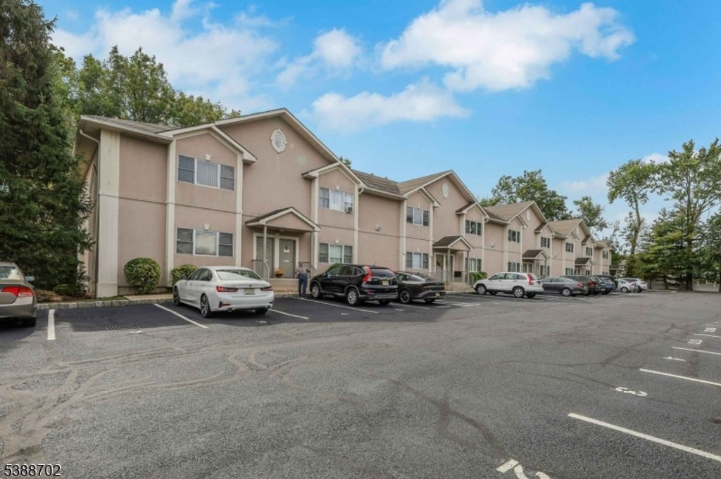 485 Saddle River Rd 1, Saddle Brook Twp., NJ 07663