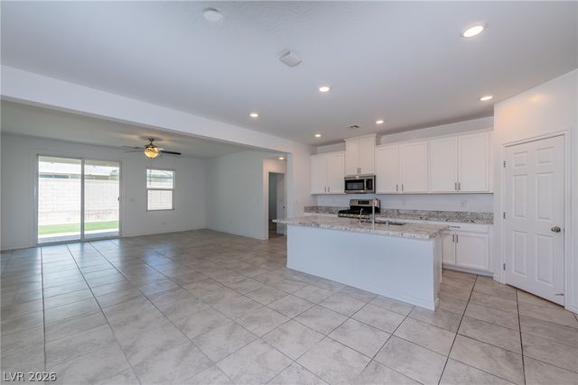 4372 Countryside Glen Court, North Las Vegas, NV 89084