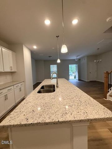 201 Broomside Avenue, Raleigh, NC 27603