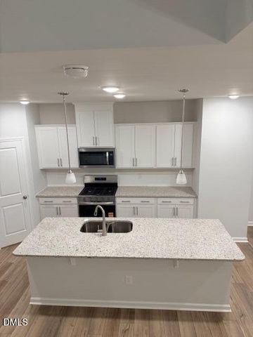 201 Broomside Avenue, Raleigh, NC 27603
