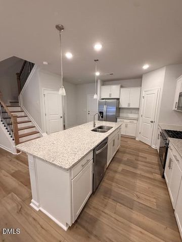 201 Broomside Avenue, Raleigh, NC 27603
