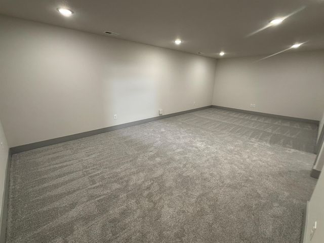 5350 W 42nd St South, Wichita, KS 67215