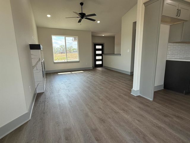 5350 W 42nd St South, Wichita, KS 67215