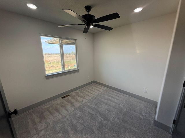 5350 W 42nd St South, Wichita, KS 67215