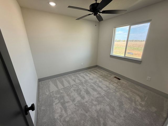 5350 W 42nd St South, Wichita, KS 67215