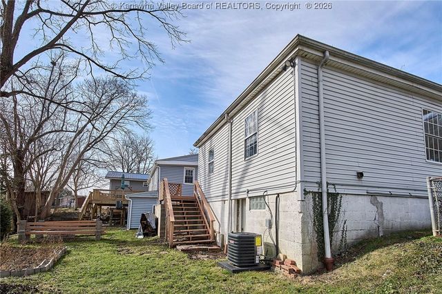 92 Coon Avenue, Dunbar, WV 25064