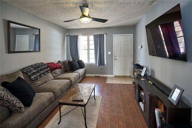 92 Coon Avenue, Dunbar, WV 25064