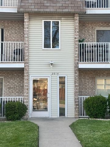 2614 E Goodrich Avenue 3A, Burnham, IL 60633