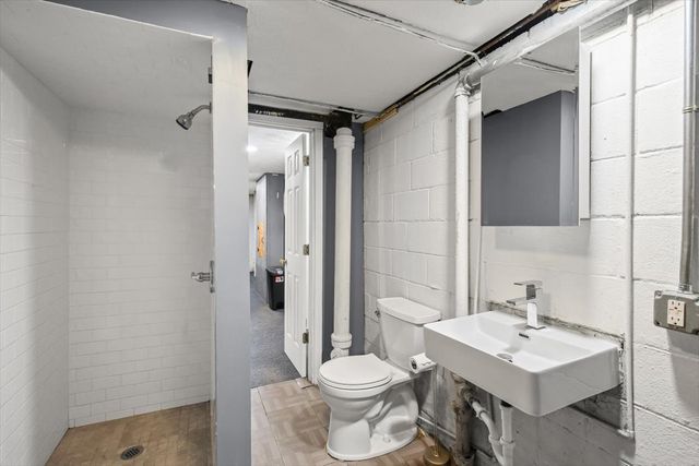 8 University Court, Normal, IL 61761