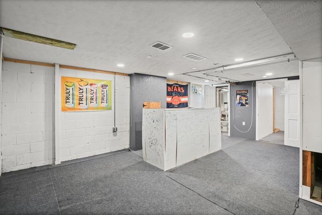 8 University Court, Normal, IL 61761