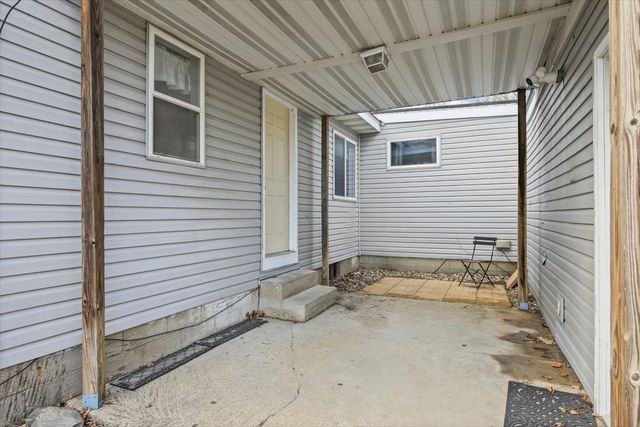 8 University Court, Normal, IL 61761