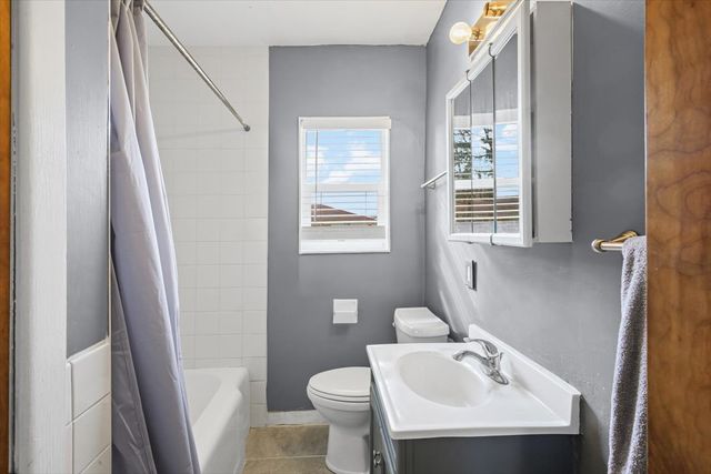 8 University Court, Normal, IL 61761