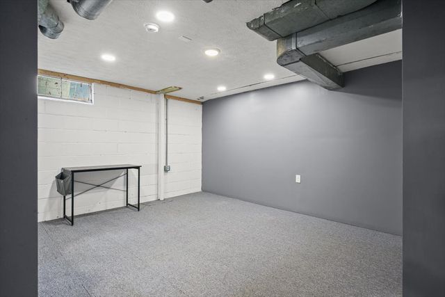 8 University Court, Normal, IL 61761